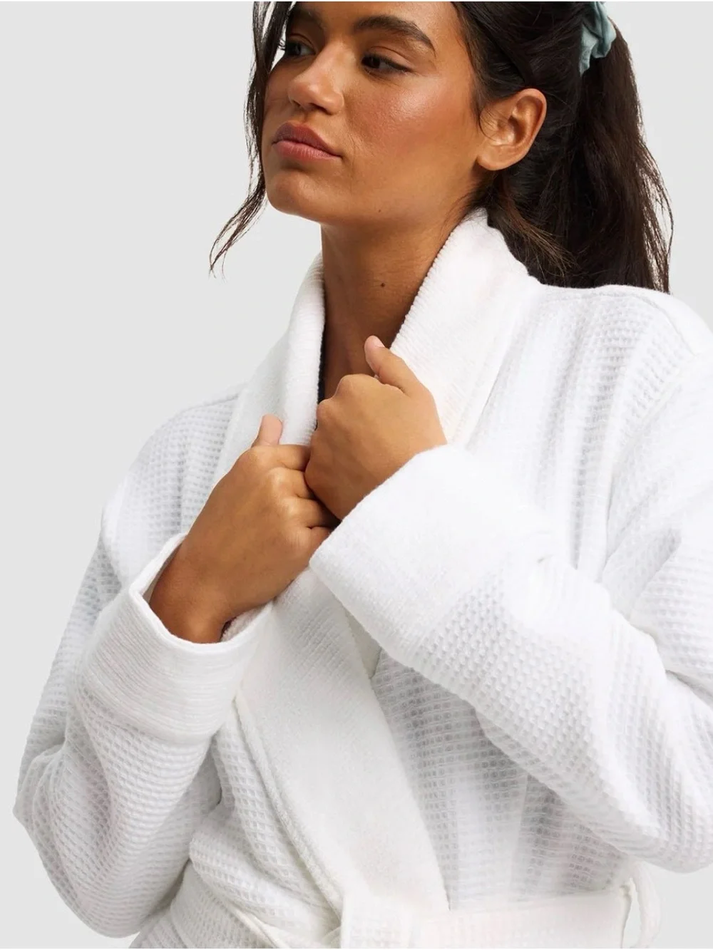 Cozy Earth New White Waffle Bath Robe $138 Retail Gift Indulgent Spa Day